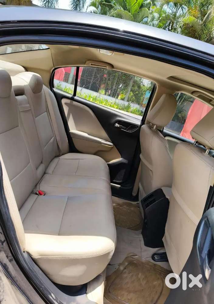  *s.a Car*

*honda City Vx*
*mh 03*
*diesel*️
*model 2014* 
*