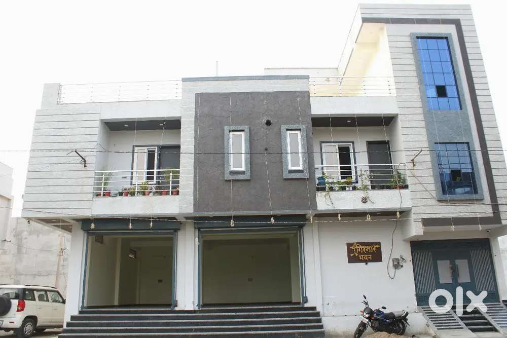 For rent 12002ft hall with office for shop/office/coaching cntr purpos