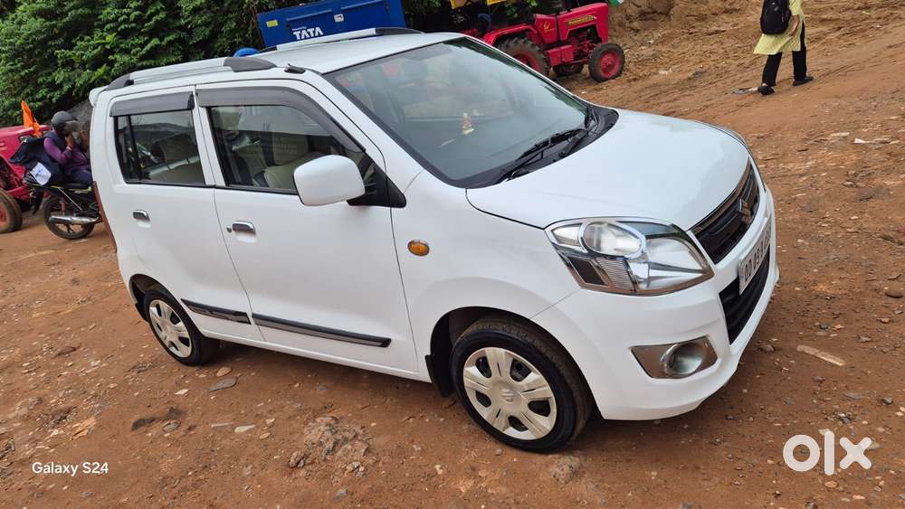 Maruti Suzuki Wagon R Vxi Mt 1.0l, 2015, Petrol
