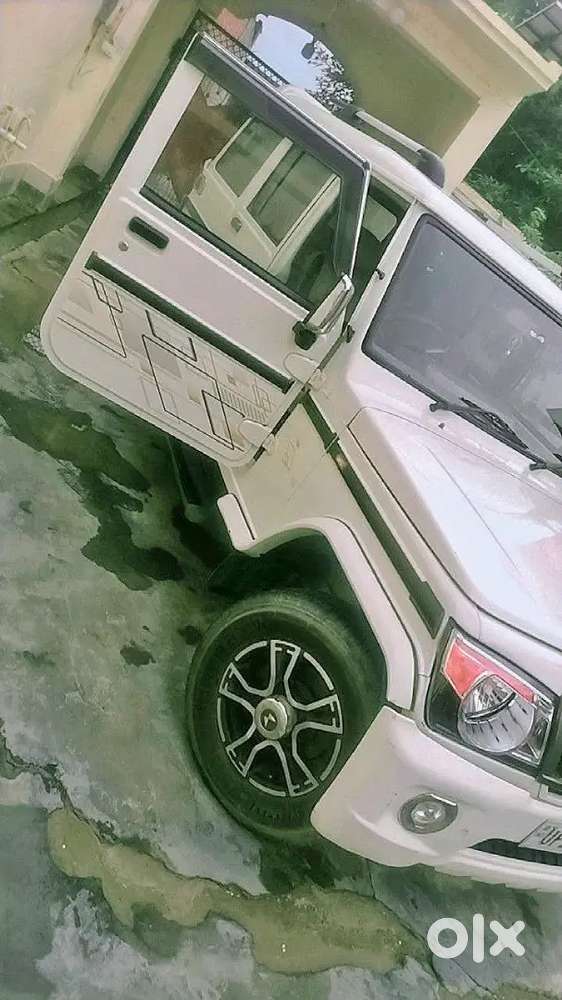 Gadi Bhut Acchi Hai Single Hand Chali Hui Hai