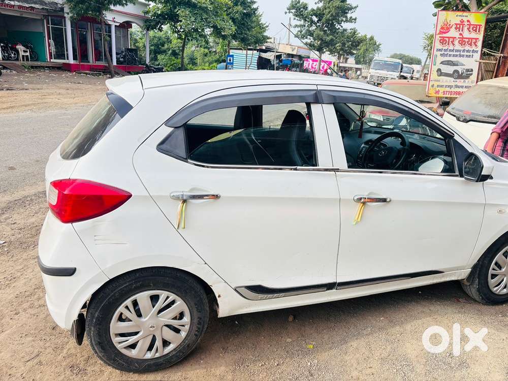 Tata Tiago Petrol 2019