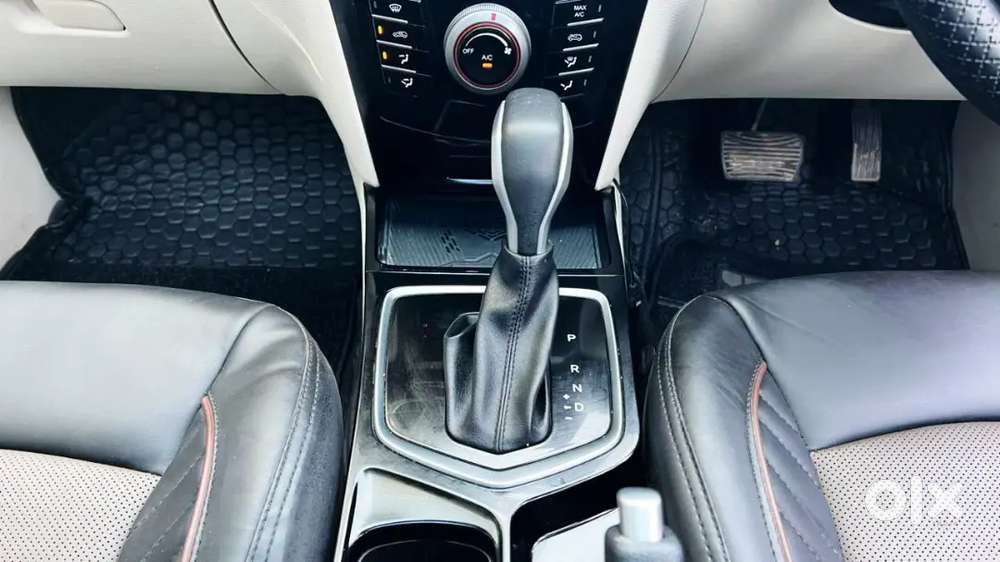 Mahindra Xuv 3xo 2024 Ax5l