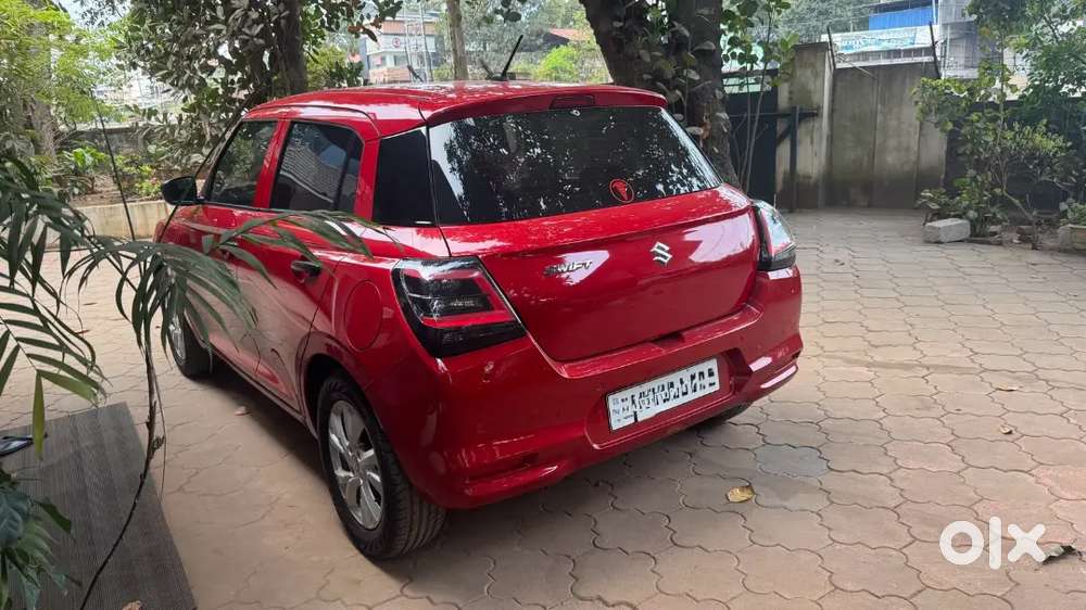 Maruti Suzuki Swift Lxi 2025 Cng & Hybrids 9000 Km Driven