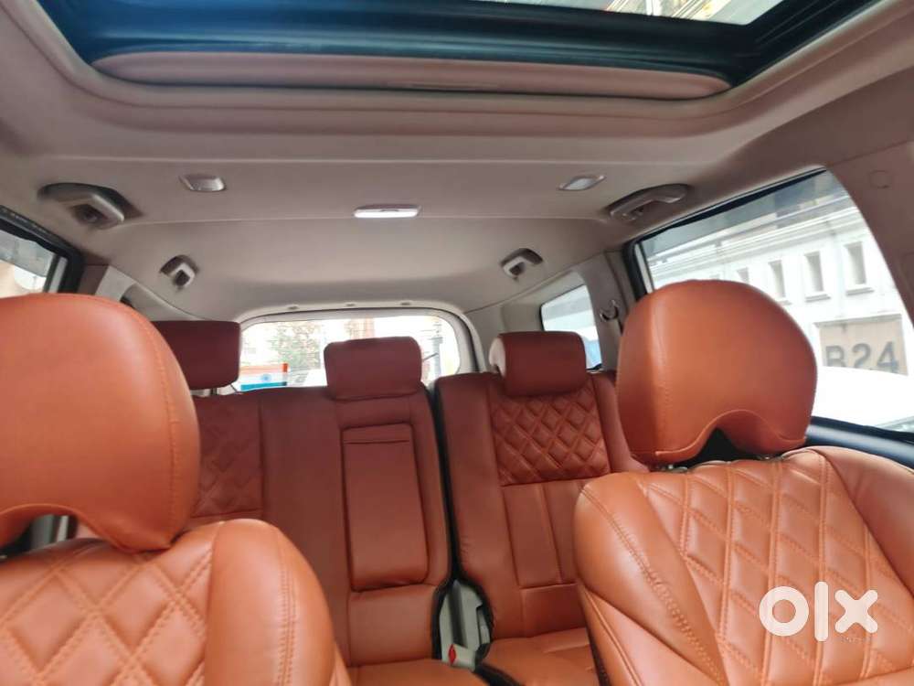 Xuv500 W9 (2018) Diesel Manual 1st Owner  Delhi  Excellent Condition