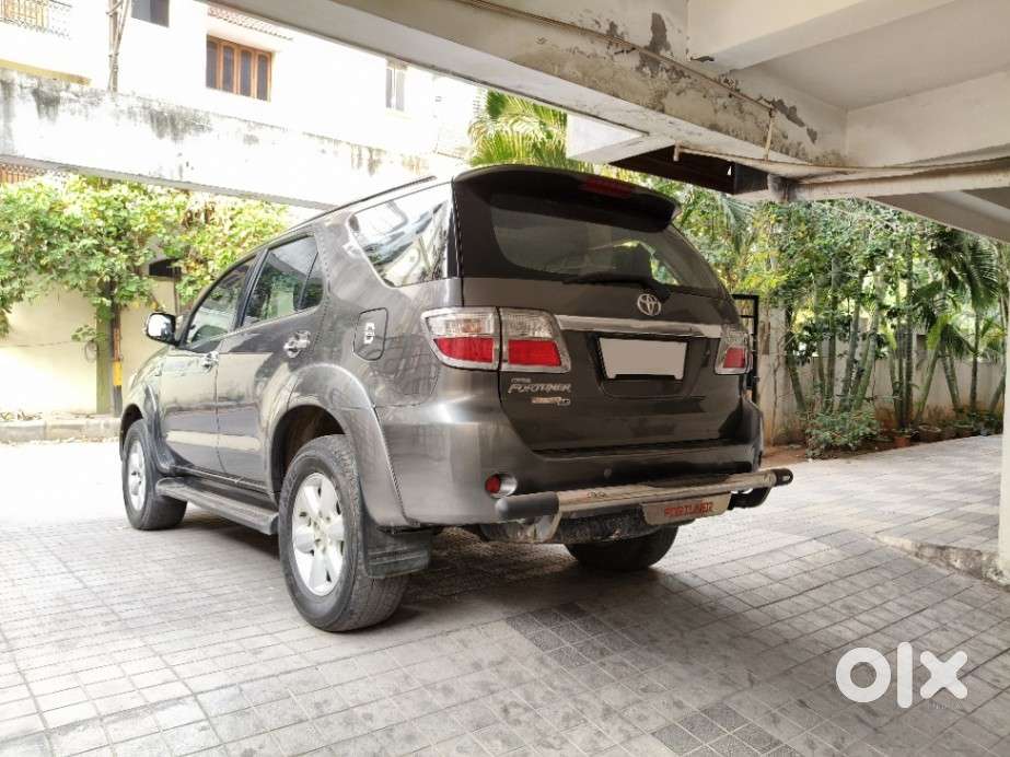 Toyota Fortuner 3.0 4x4 Manual, 2011, Diesel