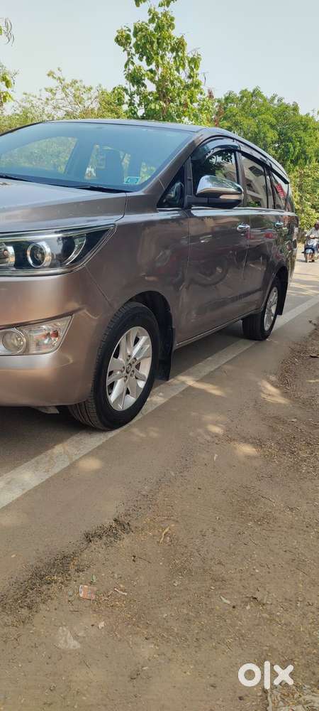 Toyota Innova Crysta 2.4 Zx Mt, 2017, Diesel