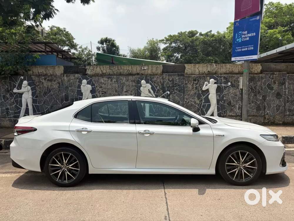 Toyota Camry Hybrid, 2022, Petrol