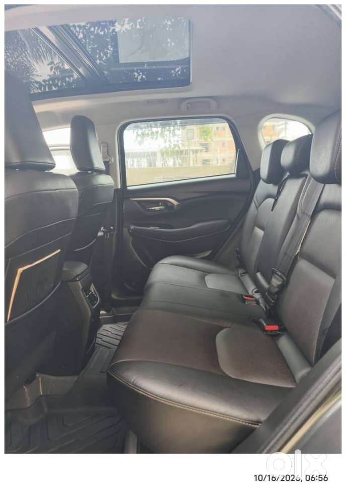 Maruti Suzuki Grand Vitara 1.5 Alpha Plus Intelligent Hybrid Ecvt, 2..