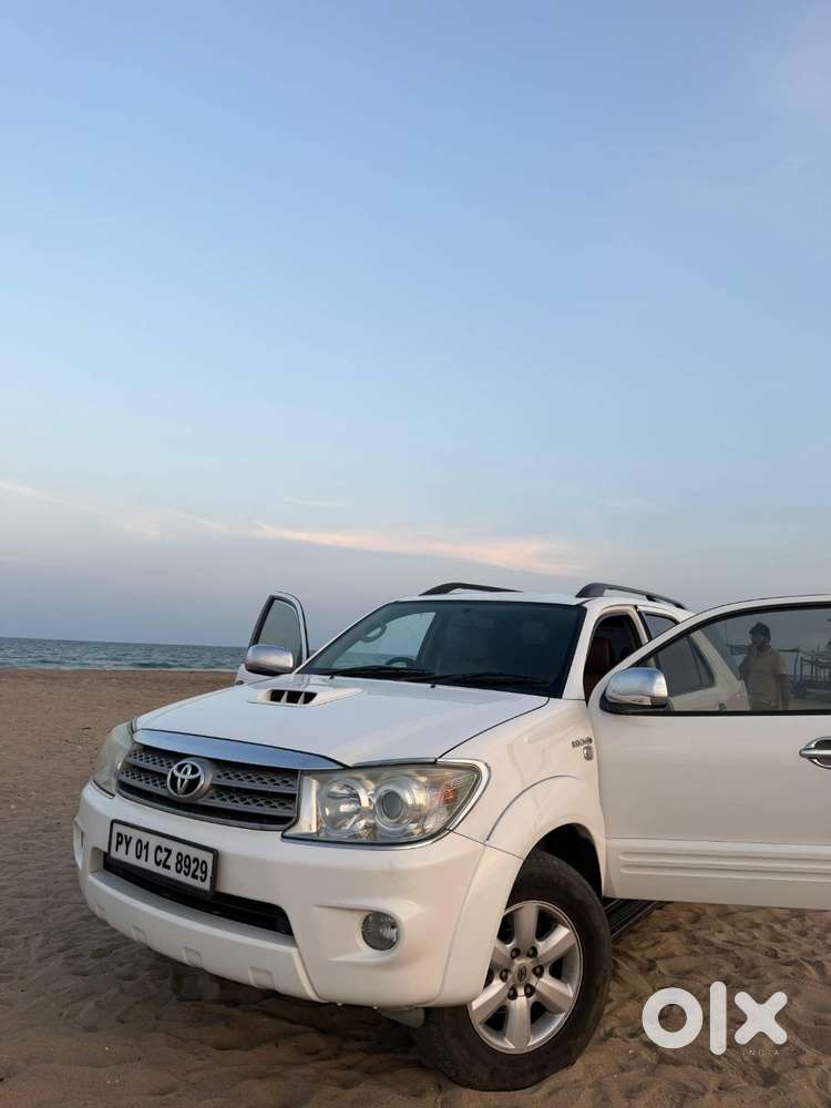 2011 Mfg Toyota Fortuner 4x4 Mt, 2nd Owner Py Registered Vehicle