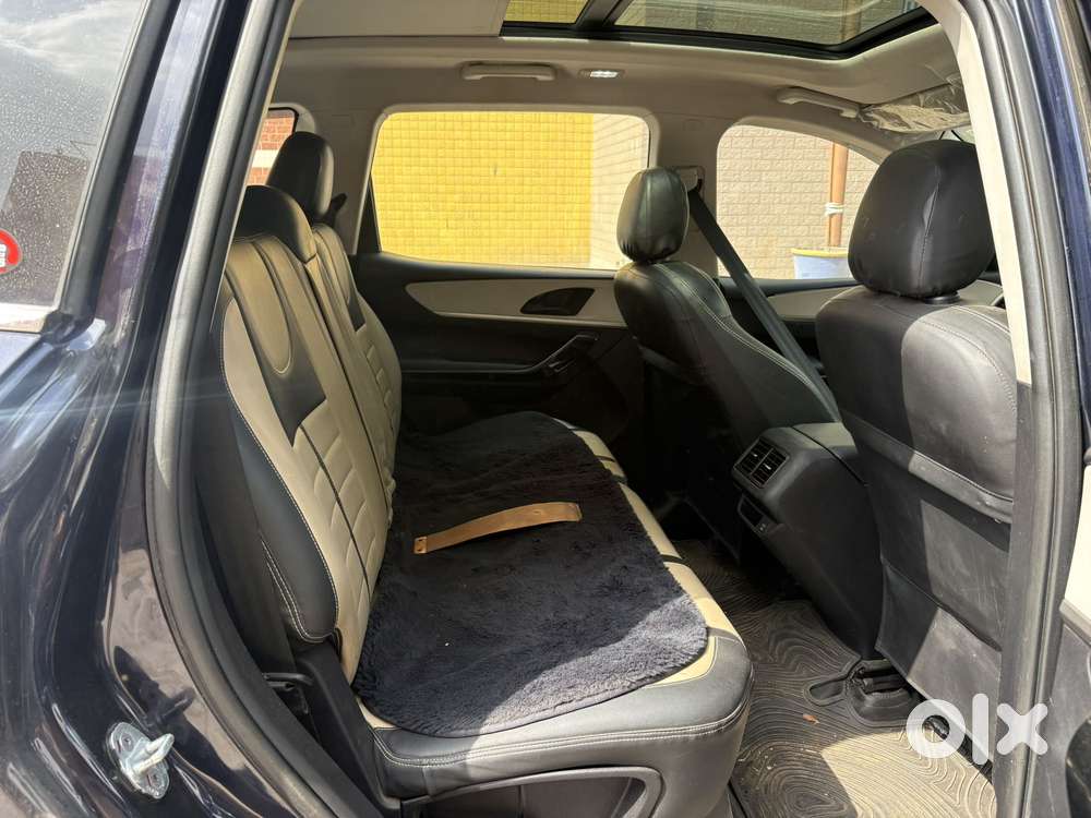 Mahindra Xuv700 2.2 Ax 5 Diesel Mt 7 Str, 2023, Diesel