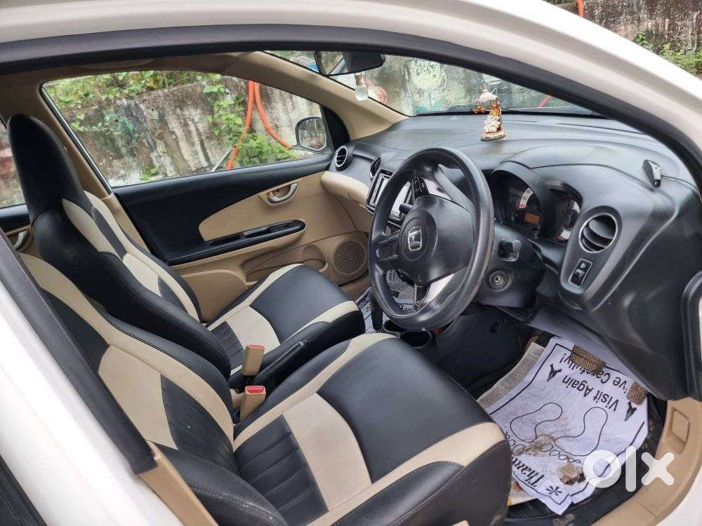 Honda Brio V Automatic, 2014, Petrol