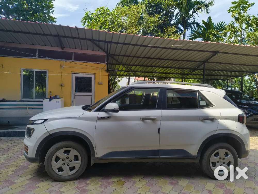 Hyundai Venue 1.2 2022 Manual Petrol
