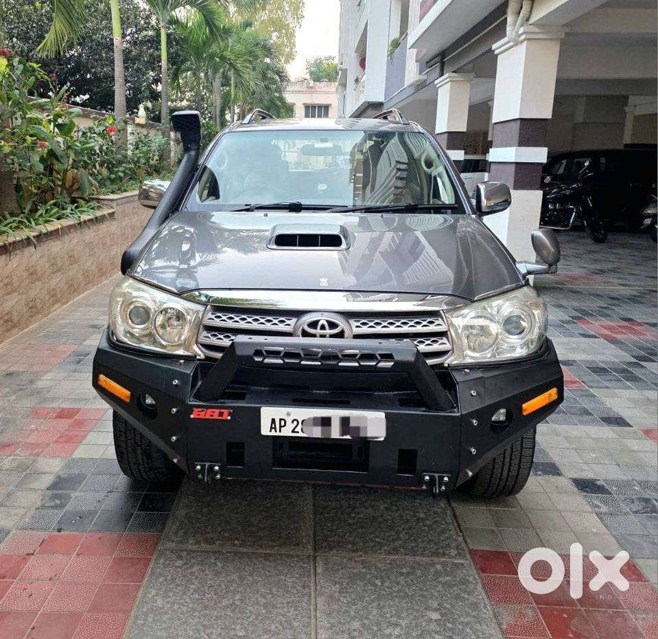 Toyota Fortuner 3.0 4x4 Manual, 2011, Diesel