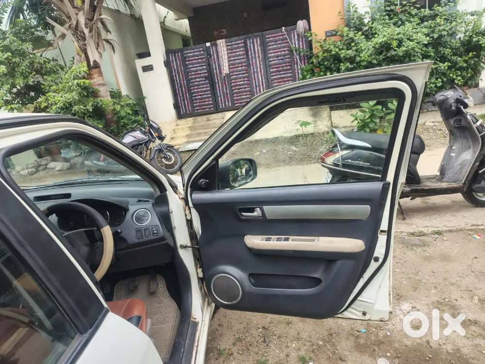 Maruti Suzuki Swift Dzire 2011