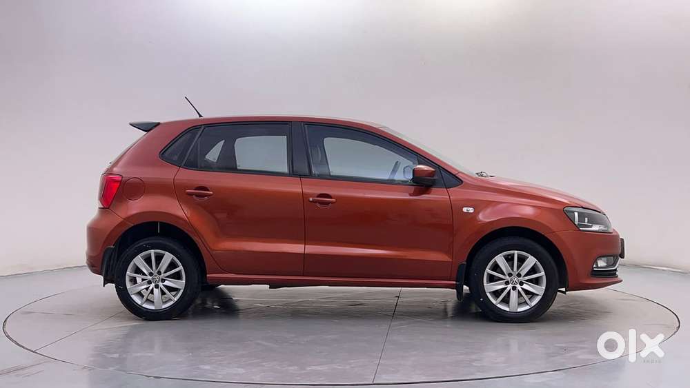 Volkswagen Polo Petrol Highline 1.2L, 2015, Petrol