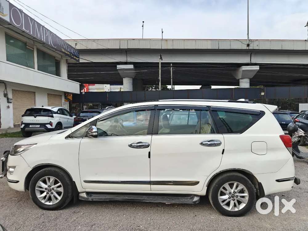 Toyota Innova Crysta 2017 Diesel Manual