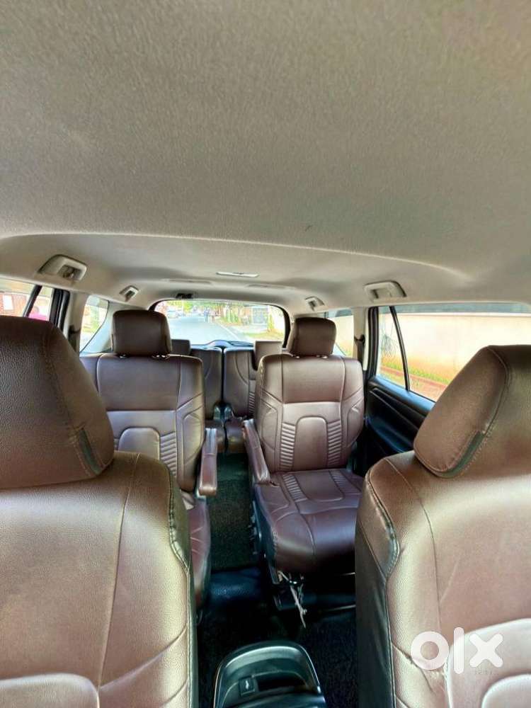 Toyota Innova Crysta [2020-ongoing] 2.4 Gx 7 Str, 2021, Diesel
