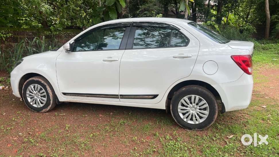 Maruti Suzuki Dzire 1.2 Vxi, 2022, Petrol