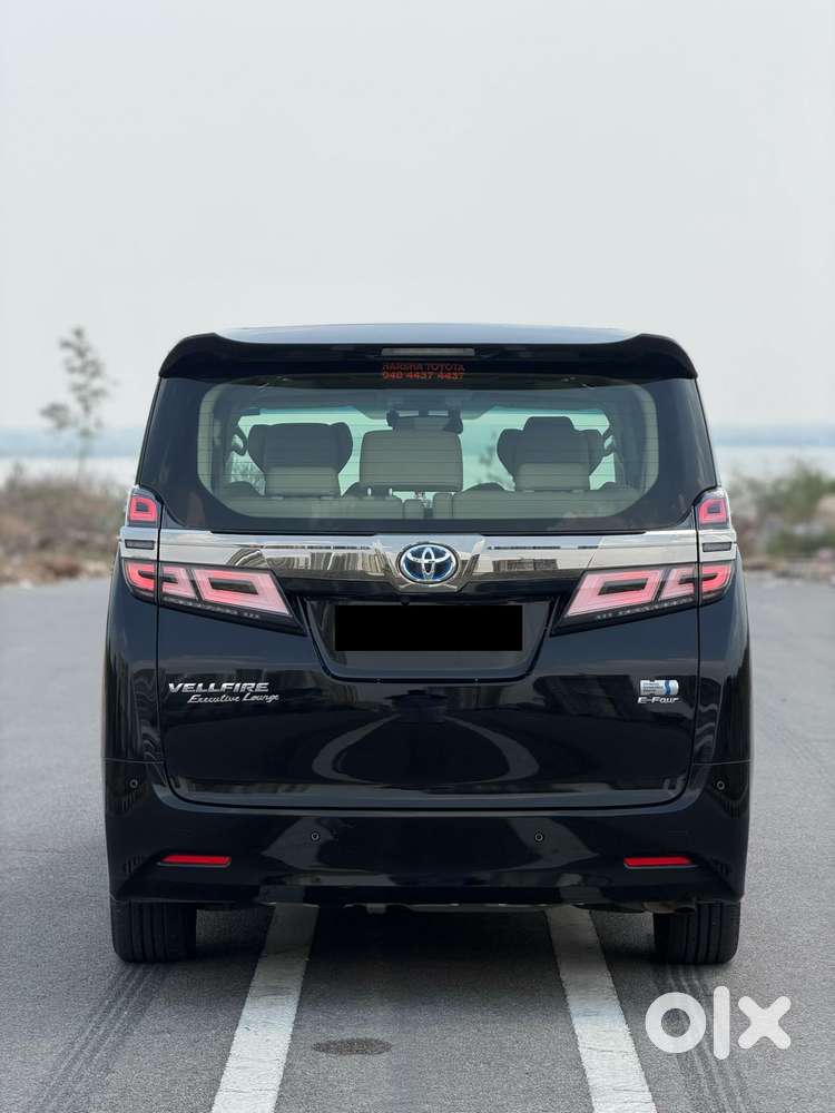 Toyota Vellfire Vip – Executive Lounge, 2023, Petrol