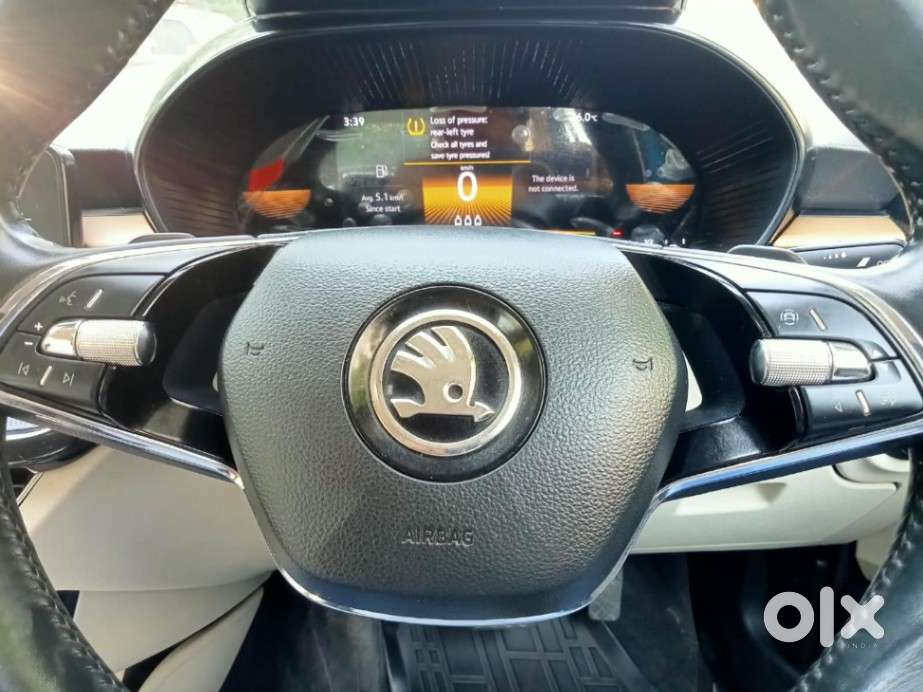 Skoda Slavia Style 1.0l Tsi At, 2023, Petrol