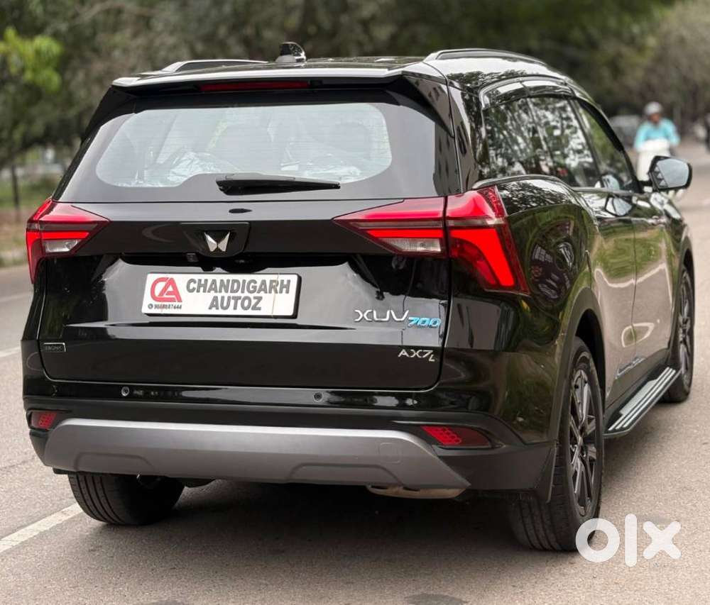 Mahindra Xuv700 2.0 Ax 7 Petrol At Luxury Pack Str, 2025, Petrol