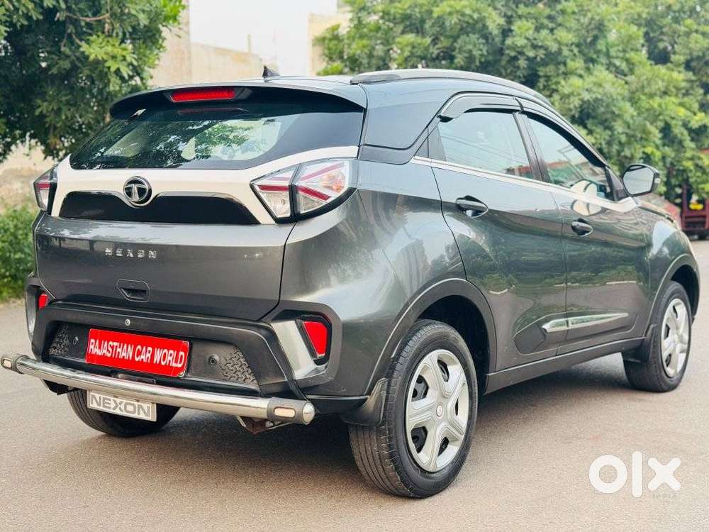 Tata Nexon, 2022, Petrol