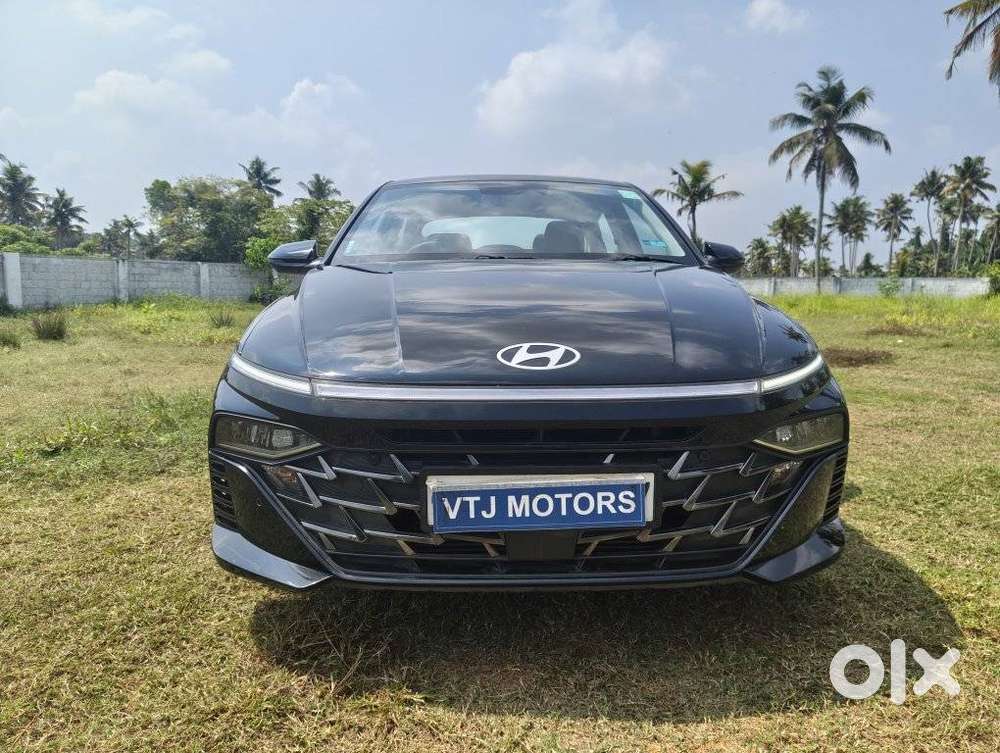 Hyundai Verna 1.5 Sx (o) Turbo Petrol Dct, 2023, Petrol