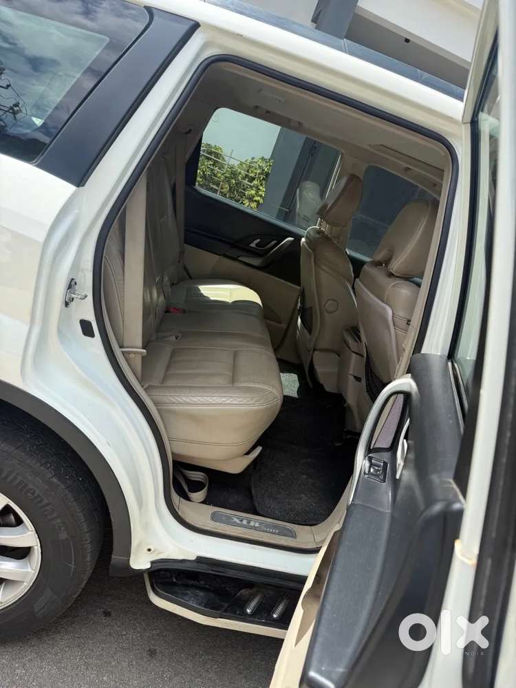 Mahindra XUV500 Xclusive (Driver Power Seat), 2016, Diesel