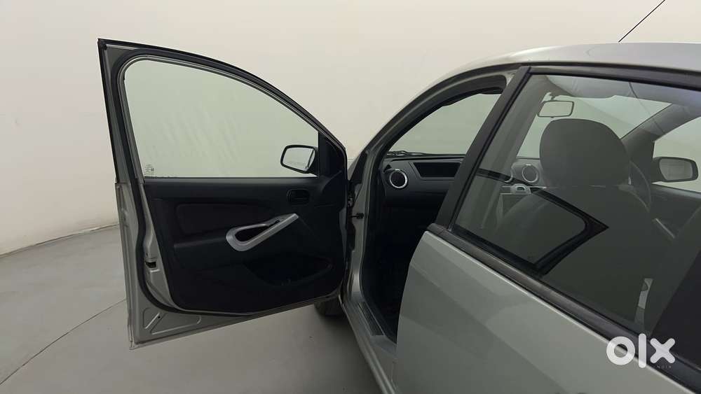 Ford Figo 1.2 Duratec Petrol Zxi, 2011, Petrol