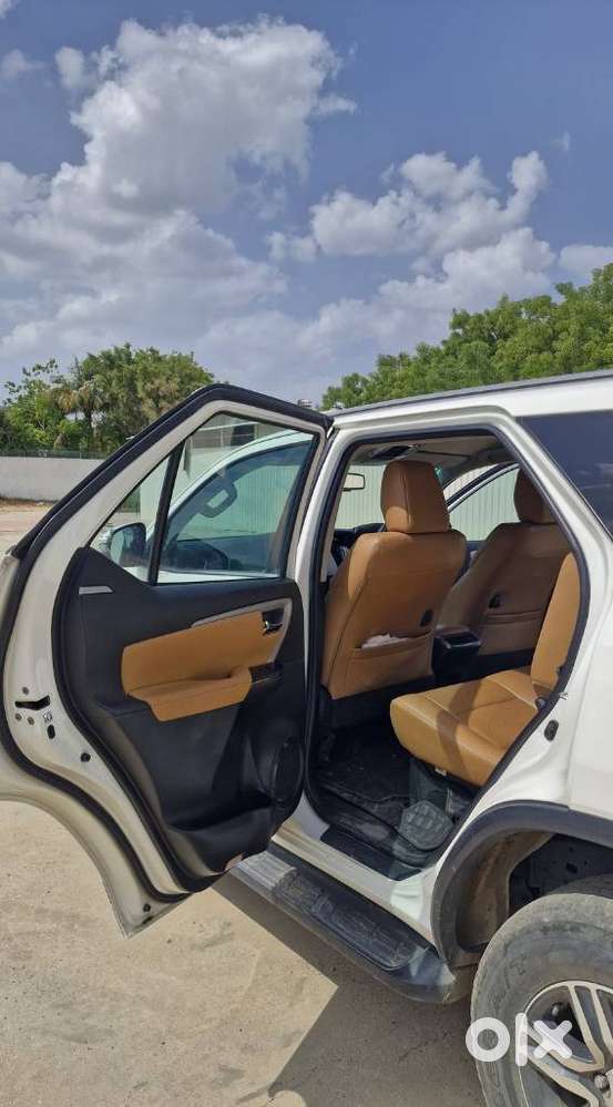 Toyota Fortuner 4x2 At 2.8 Diesel, 2022, Diesel