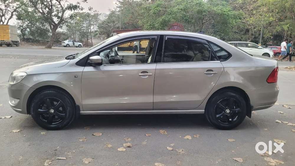 Skoda Rapid 2013 Petrol 76000 Km Driven