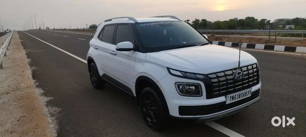 Hyundai Venue 2024 Good Maintenance Well Condition -57000