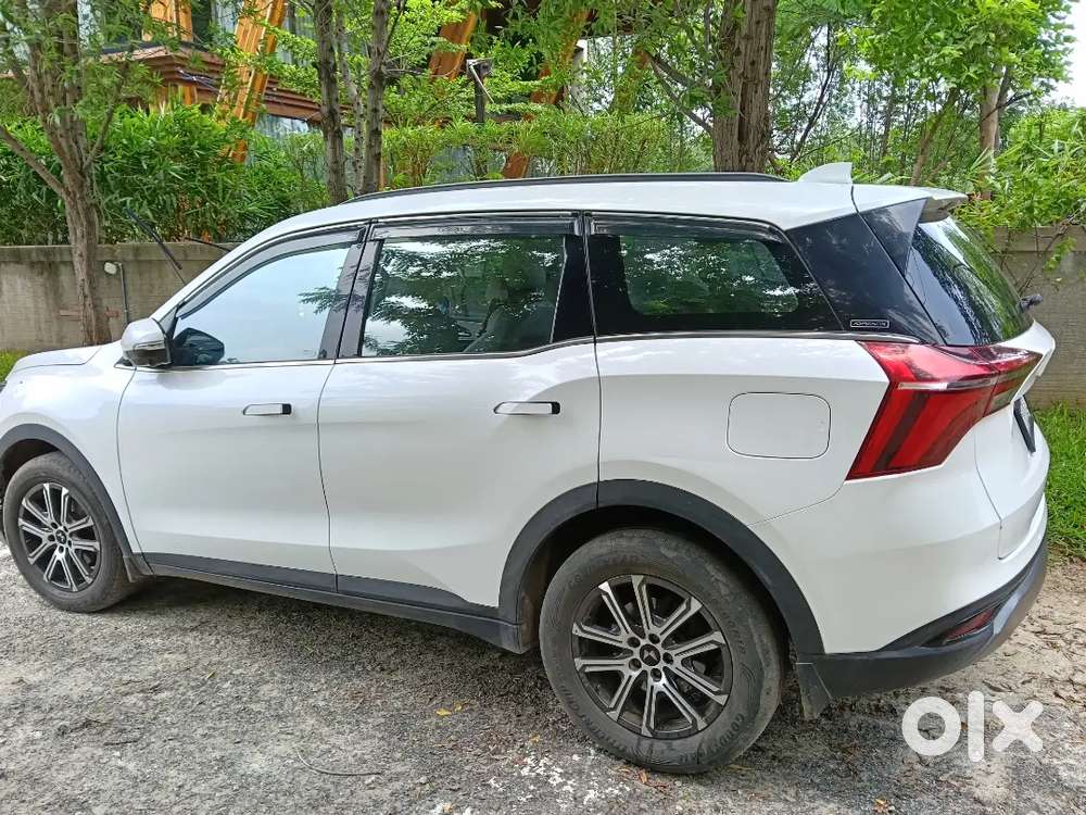 Mahindra Xuv700l At Diesel 2025 Very Good Condition
