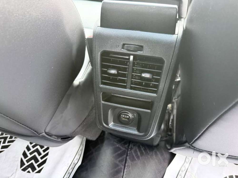 Tata Altroz Xz Plus (s), 2023, Petrol