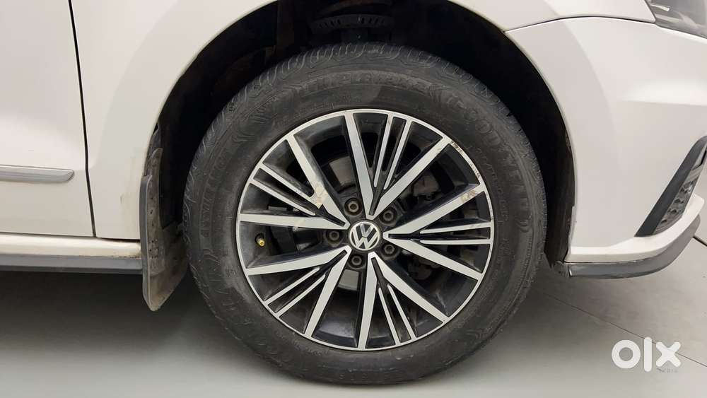 Volkswagen Vento 2010-2013 Petrol Highline At, 2020, Petrol
