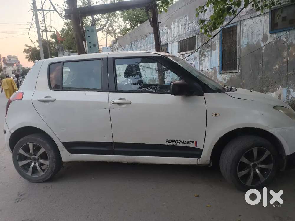Maruti Suzuki Swift 2010