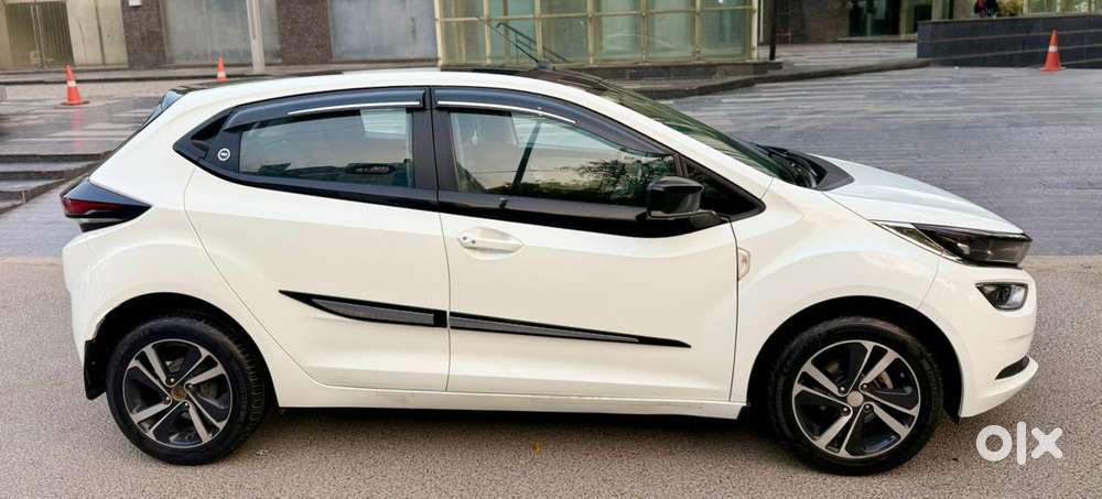 Tata Altroz Xz Plus (s), 2023, Petrol