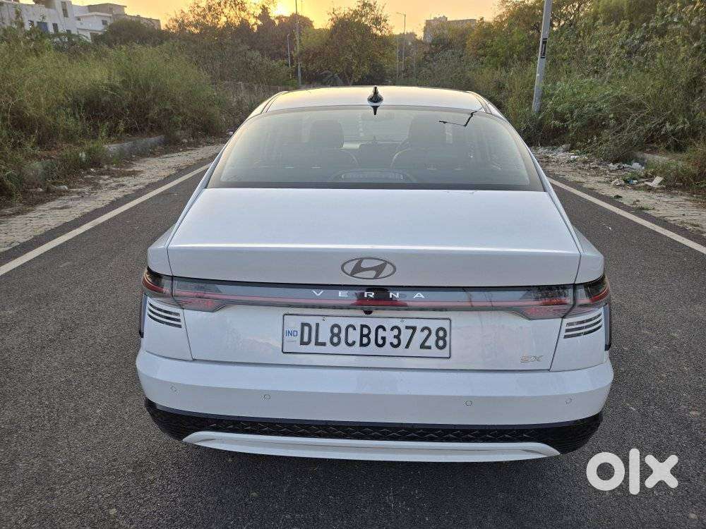 Hyundai Verna Crdi Vgt Sx 1.5, 2023, Petrol