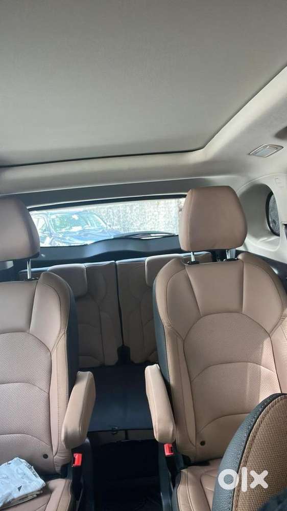 Mg Hector Plus 2026 Petrol 1400 Km Driven