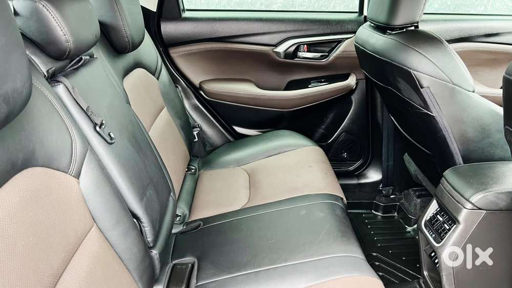 Toyota Urban Cruiser Hyryder 1.5 V Hybrid, 2023, Cng & Hybrids