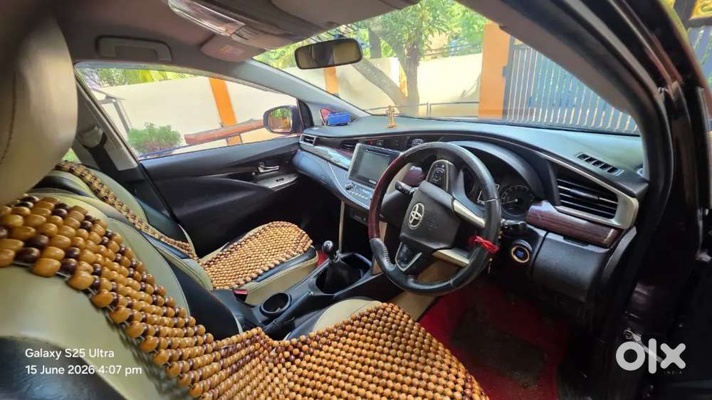Toyota Innova Crysta 2017 December 21 Model, Diesel 110000 Km Driven