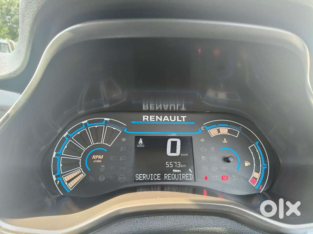 Renault Triber Rxt, 2025, Petrol