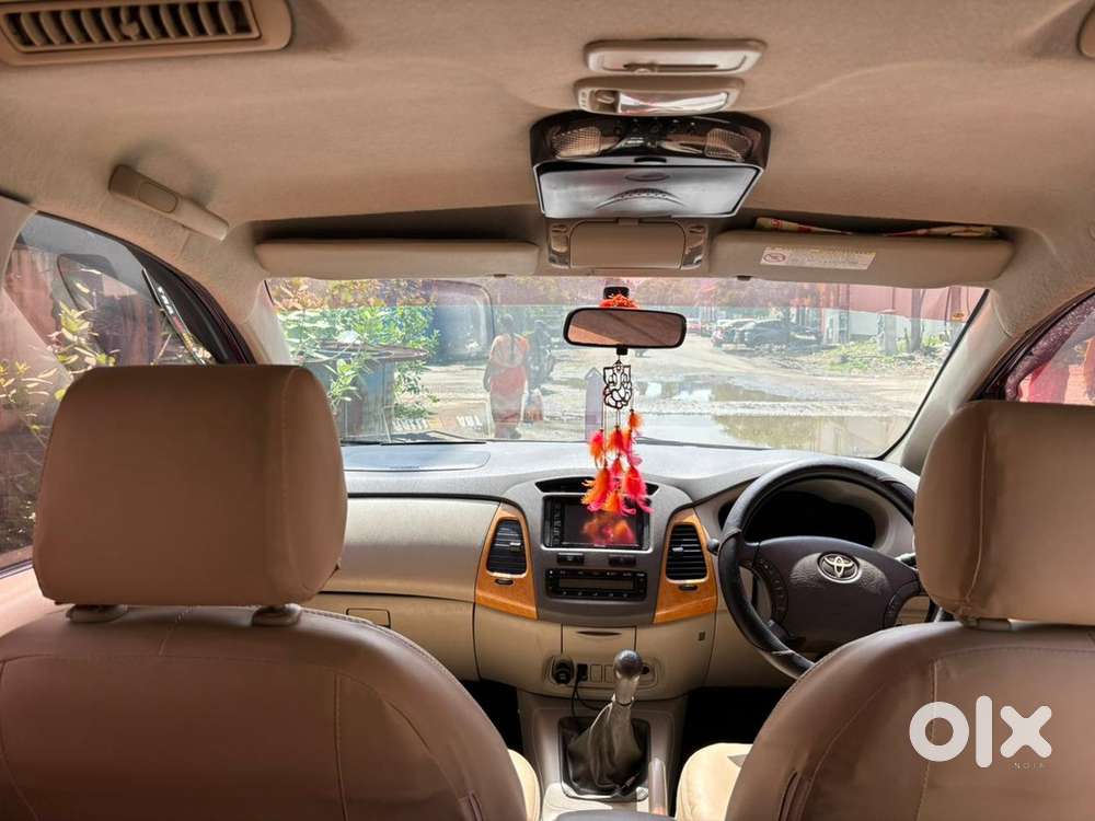 Toyota Innova 2010 Diesel Well Maintained