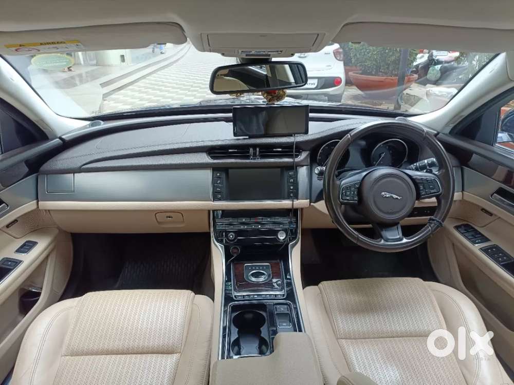 Jaguar Xf, 2017, Petrol