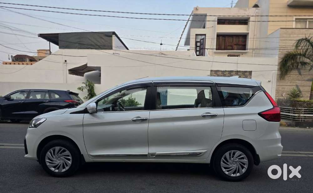 Maruti Suzuki Ertiga Vxi (o) Cng, 2025, Petrol