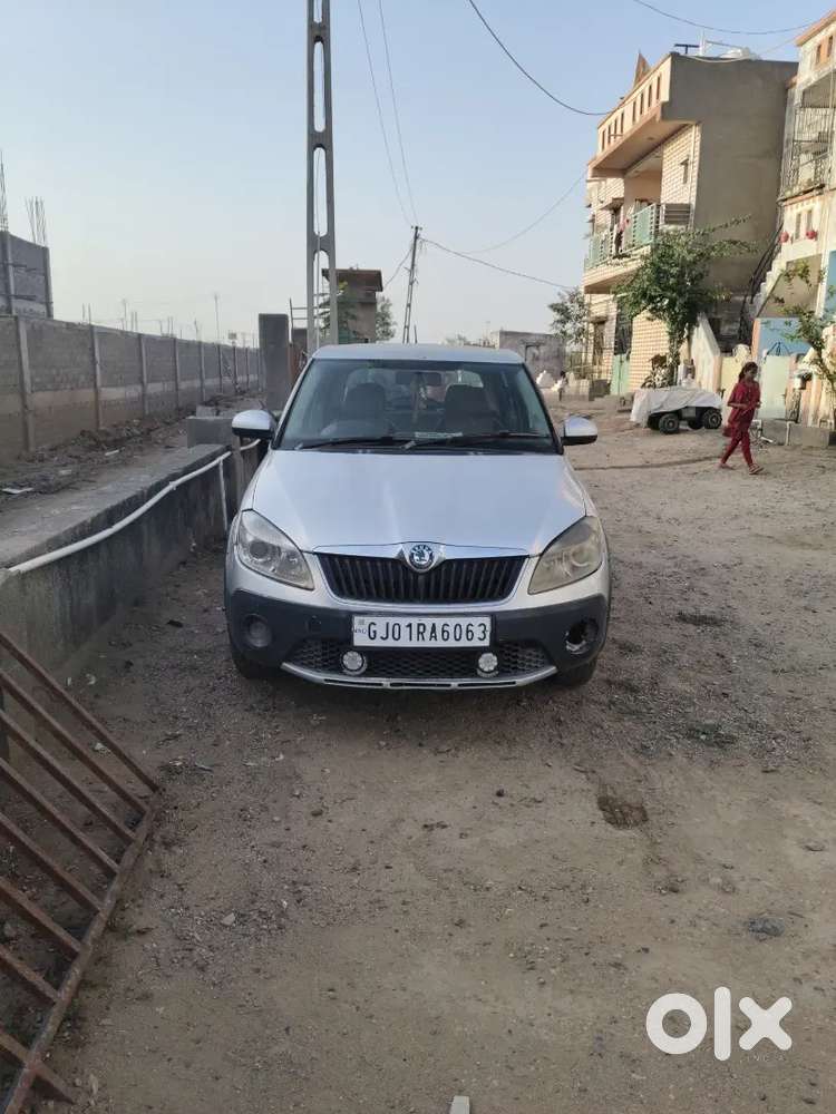 Skoda Fabia 2013 Diesel Well Maintained Only Office To Home Runing