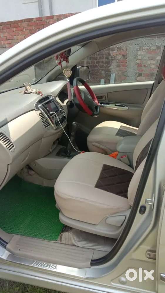 Toyota Innova 2013 Diesel Well Maintained