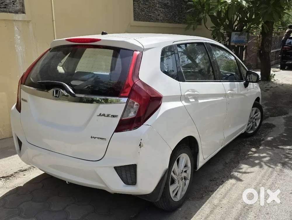 Honda Jazz 1.2 Petrol 2017 White Well Maintained