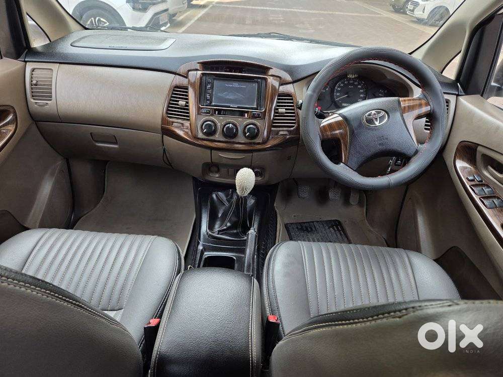 Toyota Innova 2.5 Gx 8 Seater Limited Edition, 2015, Diesel