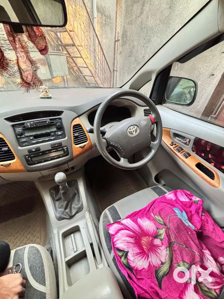 Toyota Innova 2013 Diesel 185000 Km Driven